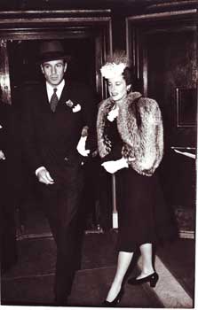 Paparazzo - Candid Photo of Gary Cooper with a Lady