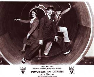 Item #08-0017 Fred Astaire, George Burns, et Gracie Allen dans 'Demoiselle en Détresse' avec...