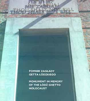 Item #18-4021 Pomnik Zaglady Getta Lodzkiego / Monument in Memory of the Lodz Ghetto Holocaust. Andrzej Budek, Jacek Ebert, Jacek Dobrowolski, trans.
