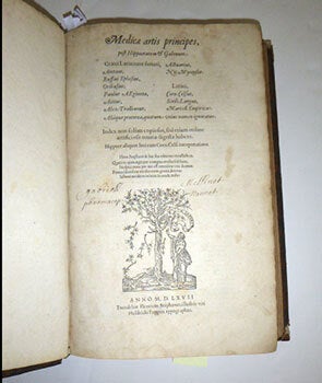 Medicae artis principes, post Hippocratem & Galenum. : Graeci Latinitate donati, Aretæus, Ruffus Ephesius, Oribasius, Paulus AEgineta, Aëtius, Alex. Trallianus, Actuarius, Nic. Myrepsus. : Latini, Corn. Celsus, Scrib. Largus, Marcell. Empiricus. Aliiq́ue præterea, quorum vnius nomen ignoratur. Index non, First edition.