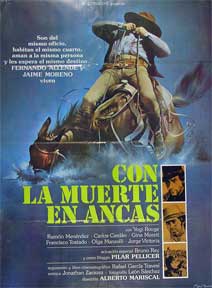 Item #55-1749 Con la muerte en ancas [movie poster]. (Cartel de la película). Jaime Moreno...