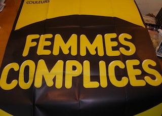 Item #68-2950 Femmes Complices. Promotional Poster. Coleurs, Claude Pierson, dir