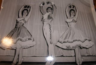 Item #68-4313 B&W Photo of Ballet Espagnol de Artemis Medina. Bernard Hilda ., phot