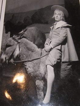 Item #68-4555 B&W Photo from D'Artagnan. De gauche a droite. B M. Bernand, phot