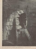 Item #69-8414 Auch der B&uuml;chernarr unseres Jahrhunderts ist so liebenw&uuml;rdig und wunderlich wie...