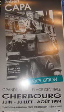Item #73-4935 Robert Capa: Homme de coeur, homme d'action, Exposition. Robert Capa
