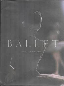 Item #75-8793 At the Ballet: Onstage, Backstage. Sandra Lee